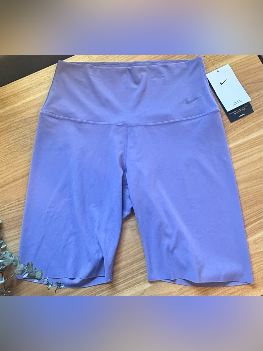 Nike Zenvy Lavender Women's Gentle-Support High-Waisted 8" Biker Shorts Size Med